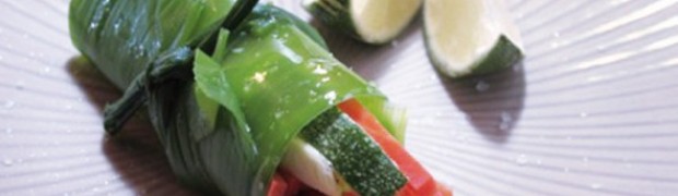 Involtini di parti verdi di porro e ortaggi